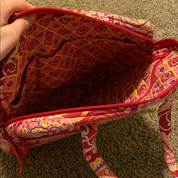Vera Bradley Tote! Raspberry Fizz Pattern - Picture 6 of 8